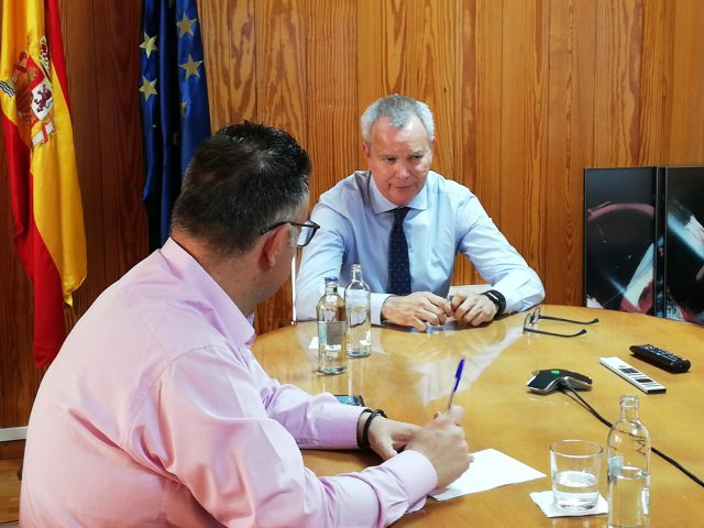 Reunión con el director regional de Aena, Mario Otero (2) (1)