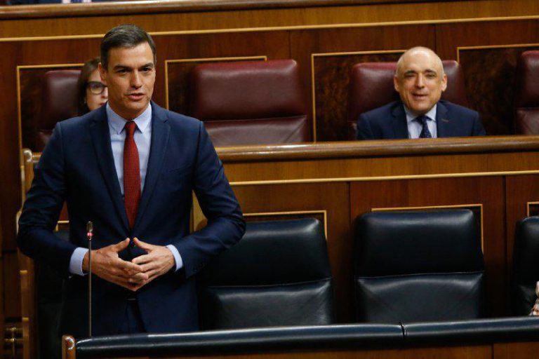 Sánchez pone fecha al homenaje a los fallecidos por el Covid-19