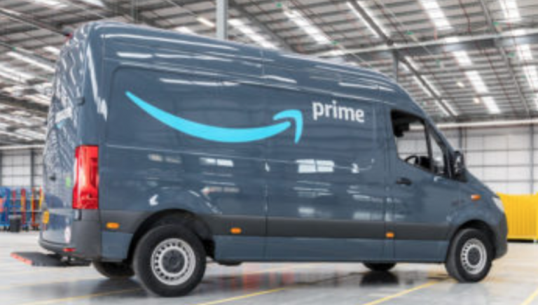Un repartidor de Amazon renuncia a su trabajo por Twitter y deja la furgoneta en una dirección con las llaves puestas