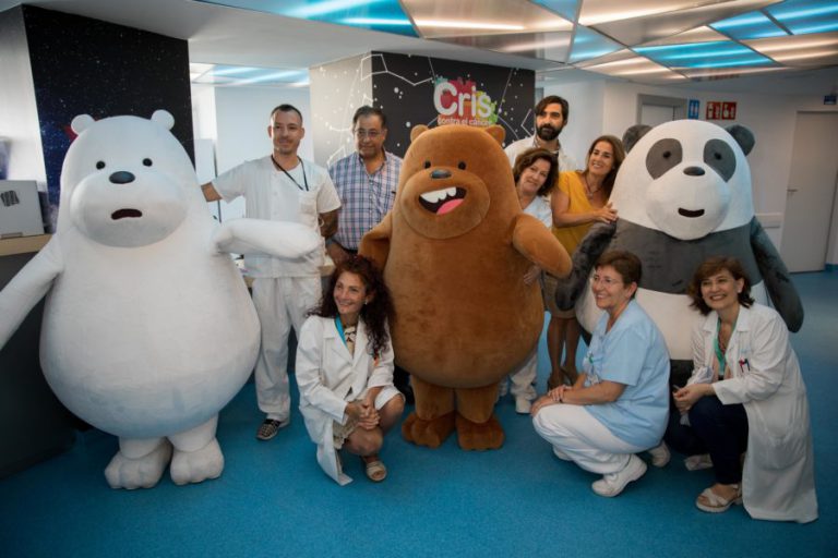Abrazos de osos contra el cáncer y la pandemia