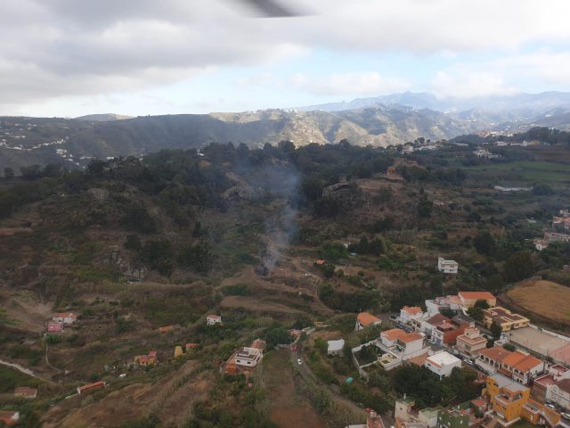 Humareda Por Quemas En Una Zona Del Interior De Gran Canaria.