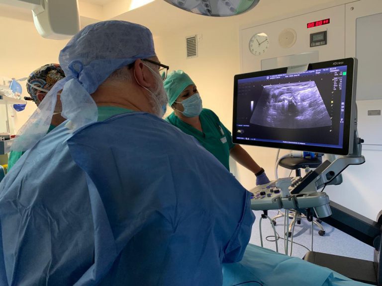 El Hospital Doctor José Molina Orosa incorpora la radiofrecuencia para tratar los nódulos de tiroides