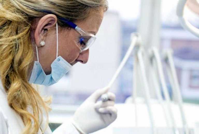Sanidad notifica 11.016 nuevos casos de Covid-19, 3.897 en las últimas 24 horas