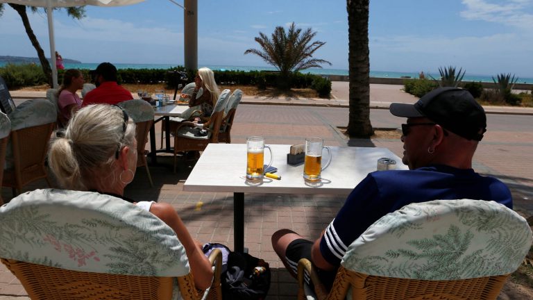 La llegada de turistas internacionales se hunde 90,2% en noviembre