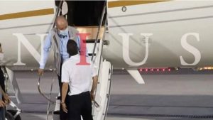 Una Fotografia Tras El Aterrizaje Situa A Juan Carlos I En Abu Dabi