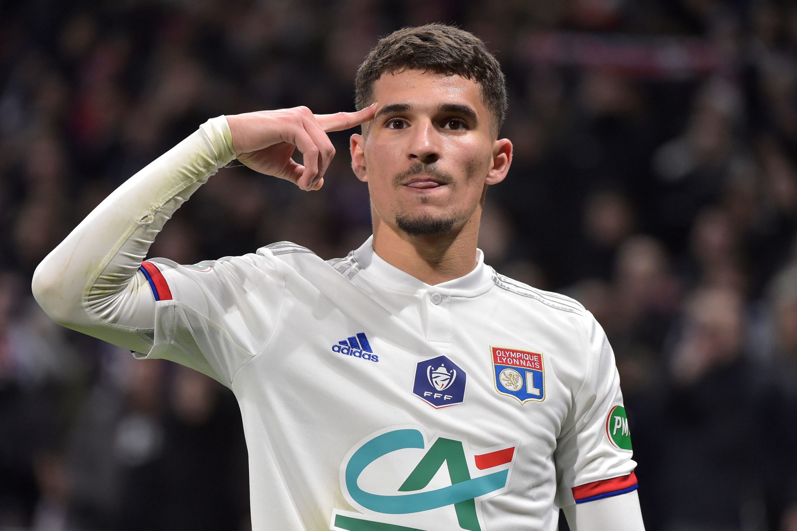 El Cabreo De Zidane Con Ceballos: Se Queda Sin Un ‘Top’ Por Su Culpa 1 Houssem Aouar / Zidane