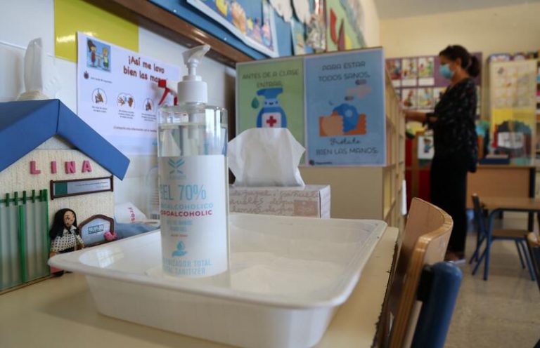 Murcia contabiliza 16 nuevos positivos en sus centros educativos