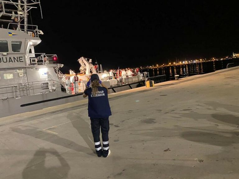 Llega una nueva patera con 12 migrantes a la Colònia de Sant Jordi (Mallorca)