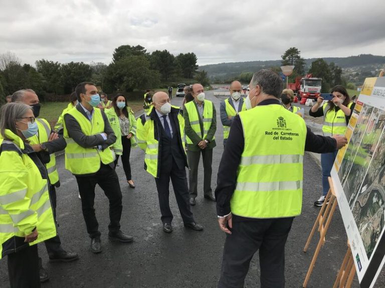 Infraestructuras fija para 2021 la llegada del AVE a Galicia: «Será algo gradual»