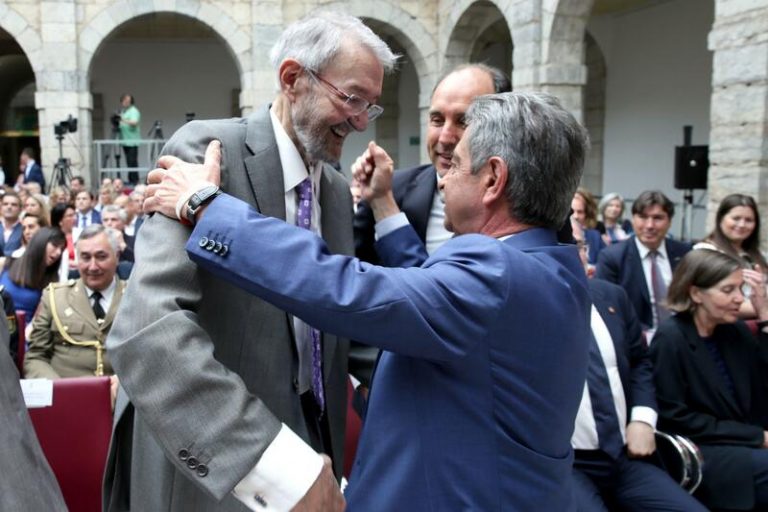 Cantabria declara un día de luto oficial por la muerte del expresidente socialista Jaime Blanco
