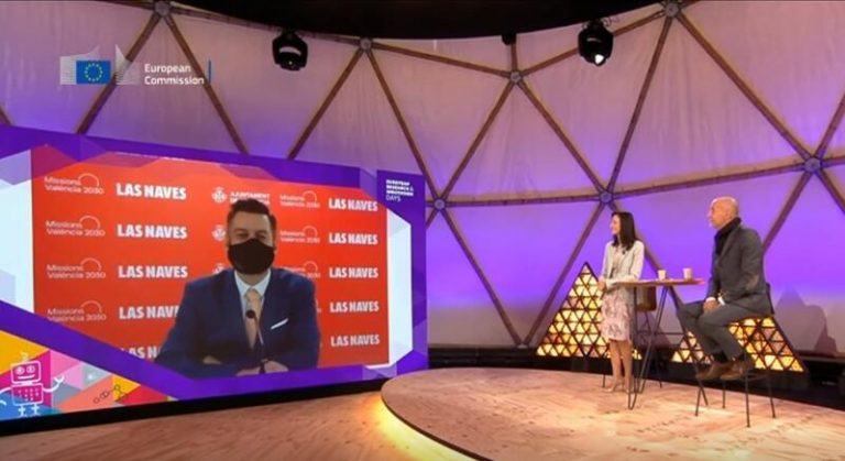 Crítican a un concejal de Valencia por hacer ‘playback’ en inglés en una entrevista promocional
