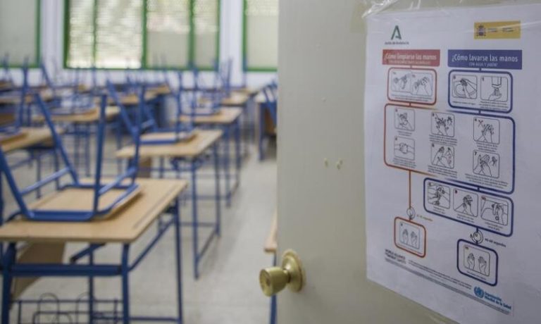 Sindicatos ven «insuficiente» aumento de 917 docentes