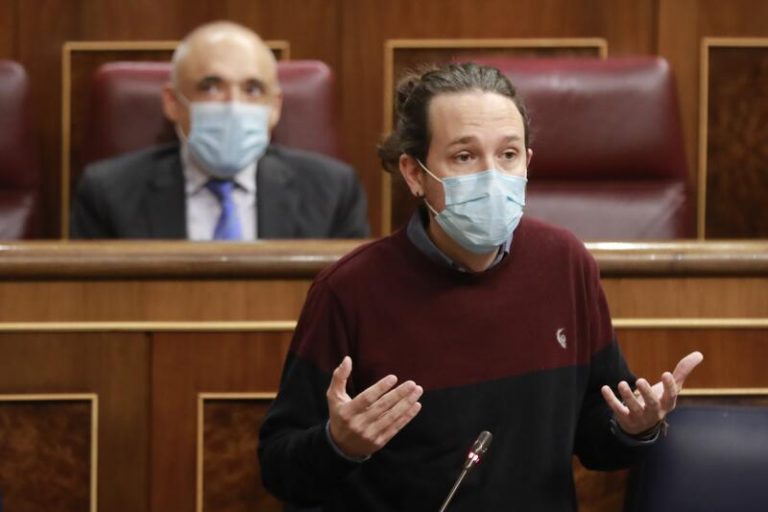 Pablo Iglesias advierte al Rey: «Respeto institucional significa neutralidad política»
