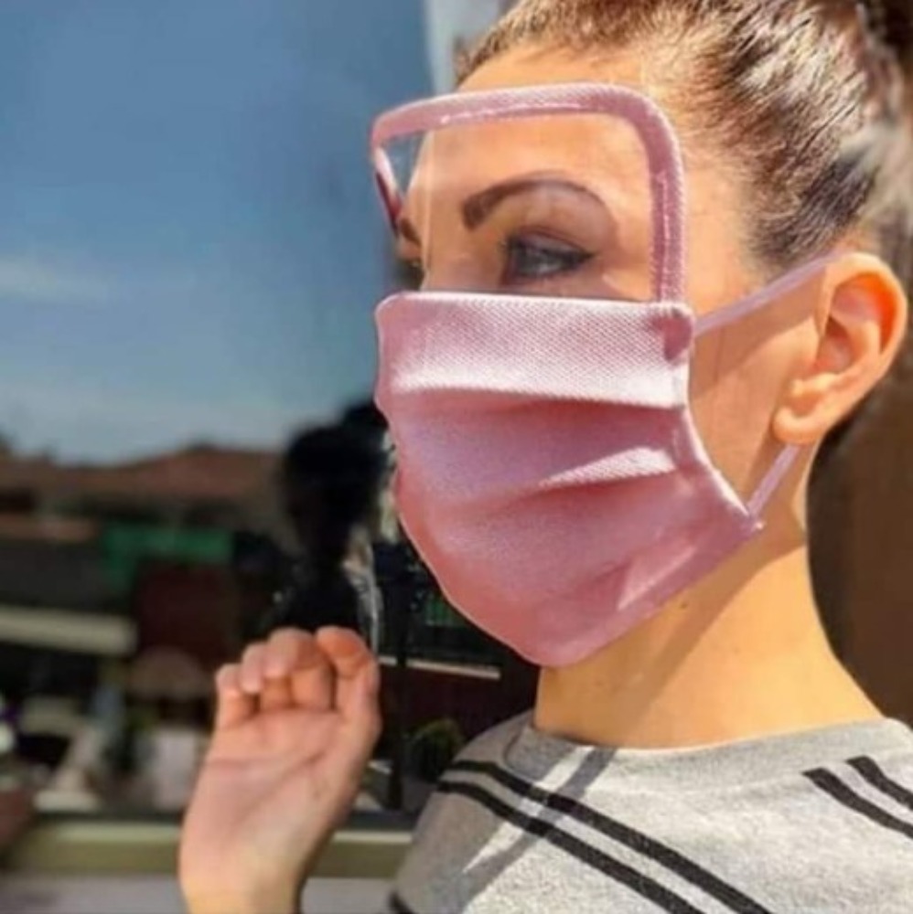 mascarilla con protector