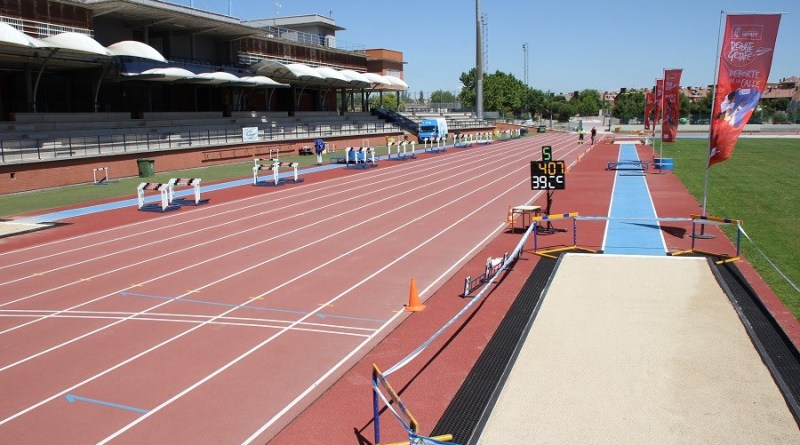 Ibrahim Chakir Y Ester Navarrete, Campeones De España De Maratón En Sevilla 1 Atletismo