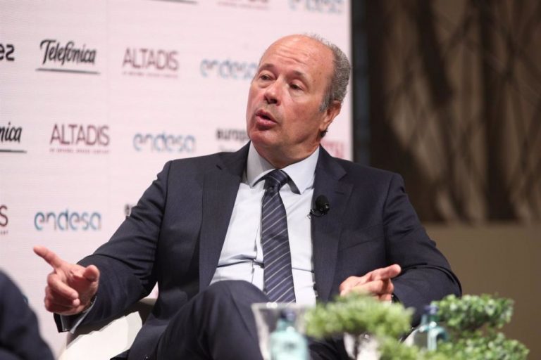 Campo asegura que la ausencia del Rey en Barcelona fue una «decisión colegiada»