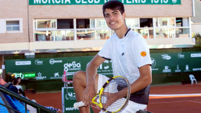 Carlos Alcaraz Primer Trofeo