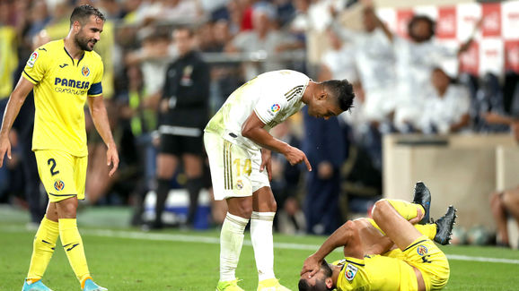Nunca Han Expulsado A Casemiro... ¡Y Mira Que Agresividad! 1 Casemiro Falta