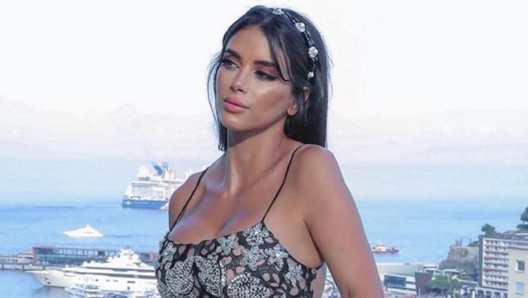 Las fotos picantes de Daniella Semaan que Cesc Fàbregas quiere tapar