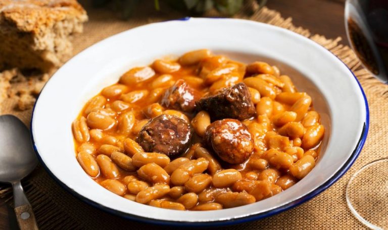 La receta definitiva para hacer una fabada asturiana