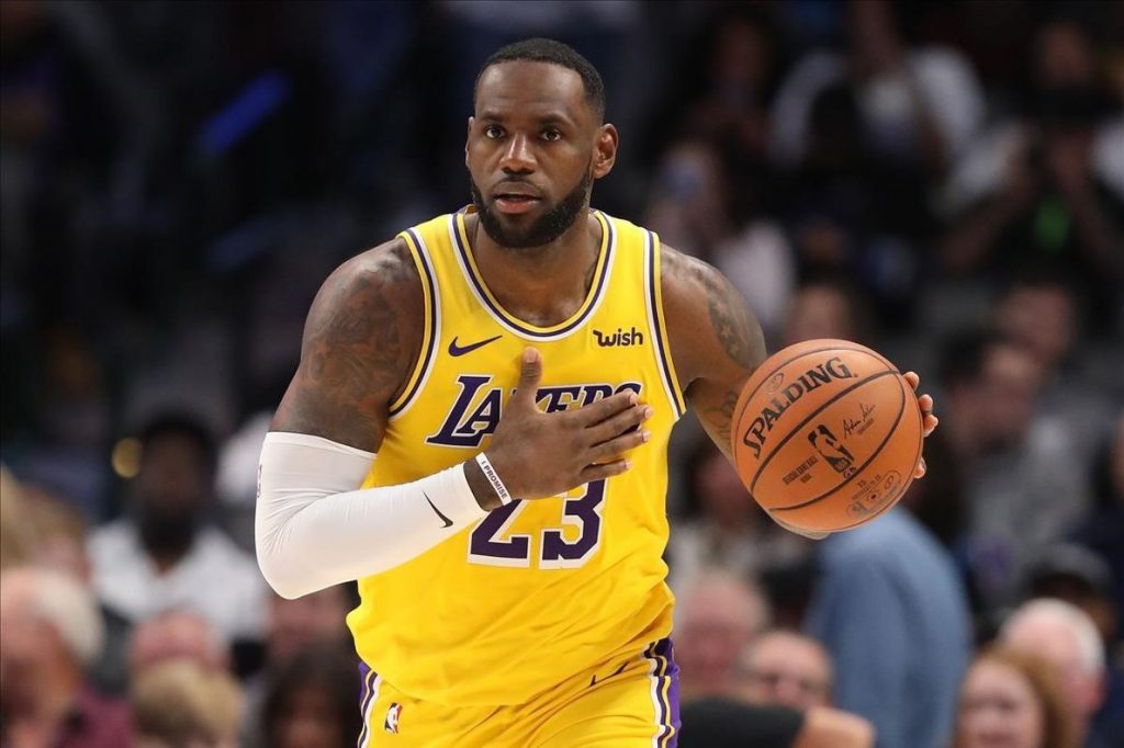 Lebron James Se Prepara Para Robar La Corona De Michael Jordan 1 Lebron 1