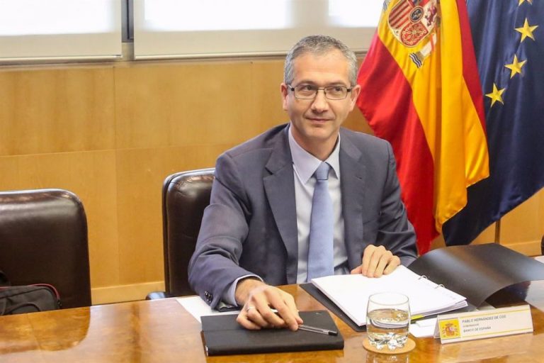 Banco de España pide evitar la «incertidumbre regulatoria» y deslocalizaciones en la transición energética