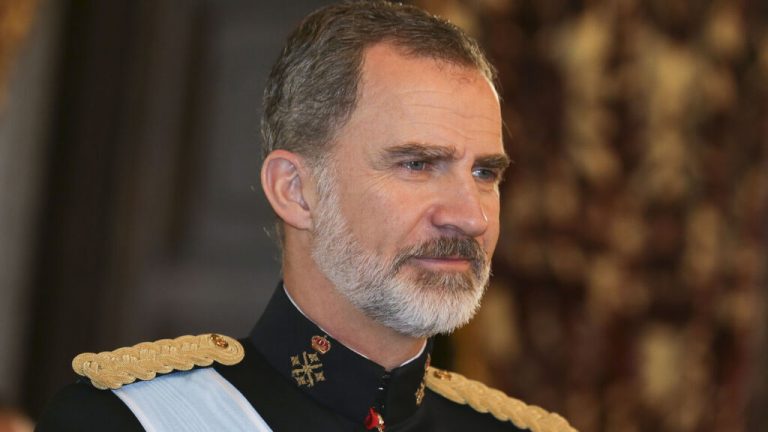 El Rey defiende, «en tiempos de incertidumbre», sistema universitario «moderno