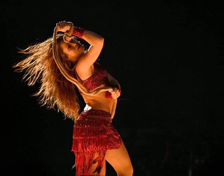 El look traslúcido de Shakira que deja poco a la imaginación