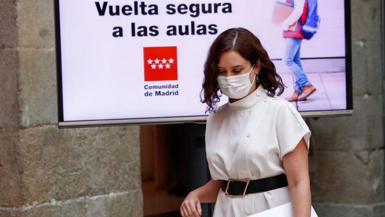 Sindicatos educativos piden que eliminar el requisito del máster sea «excepcional»
