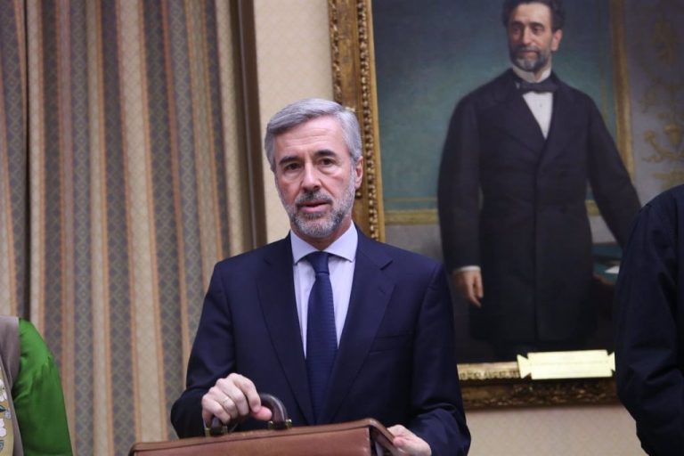 Acebes celebra su absolución tras «nueve años» de «acusaciones graves e injustas»