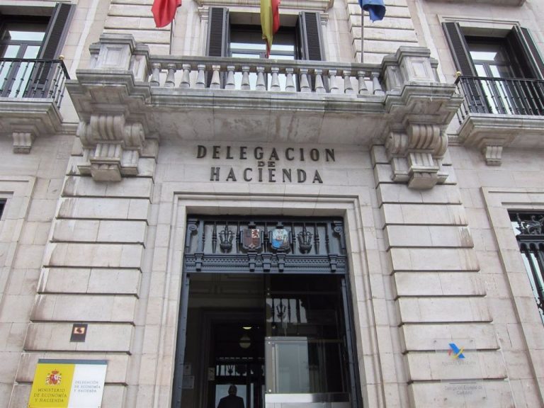 Casi 30 alcaldes piden a Hacienda diálogo para negociar el reparto de los fondos de igualdad