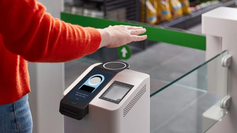Amazon crea un sistema para pagar con la palma de la mano