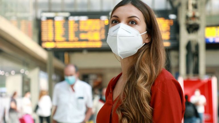 Navarra alcanza por primera vez los 421 casos en un día y registra un nuevo fallecimiento