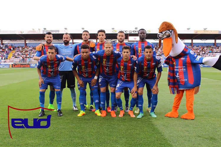 El Extremadura UD confirma cuatro positivos en el club y pospone el amistoso
