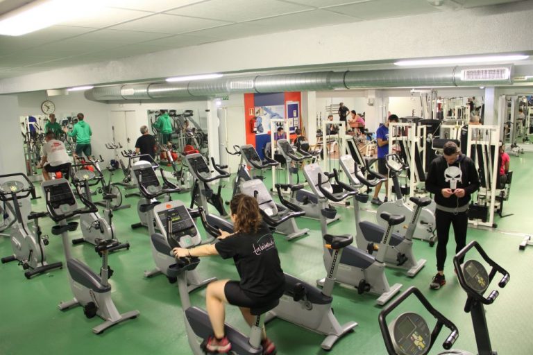Fiscalía pide 4 meses de prisión para una clienta por acosar a un monitor de ‘fitness’