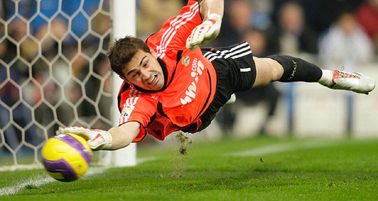 Los mejores momentos en la carrera de Iker Casillas 5 Trofeo Zamora