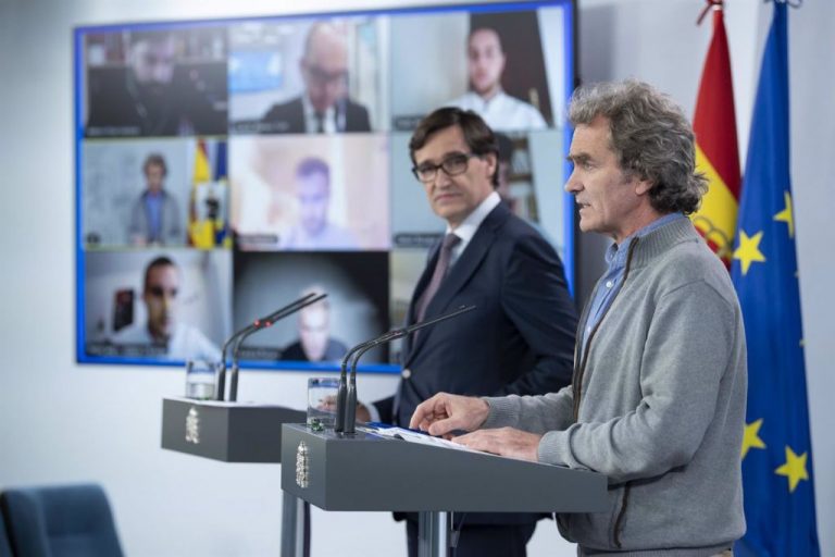 Sanidad ve «probable» reducir la cuarentena a 10 días para contactos estrechos sin PCR negativa