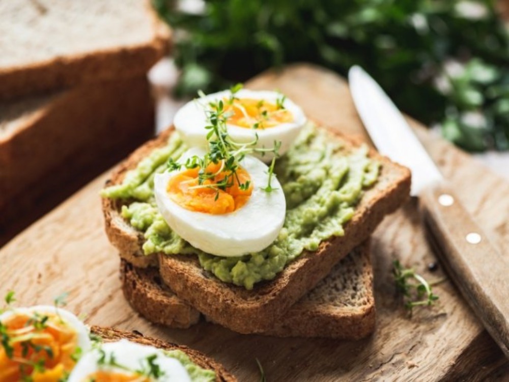 Los Huevos Duros Y El Pan En La Dieta Americana