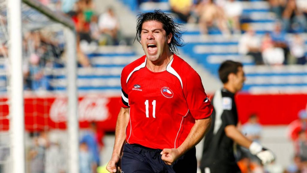 Y Ahora Una Chica Play Boy... Los Personajes Más Raros Que Compraron Un Club 3 Marcelo Salas
