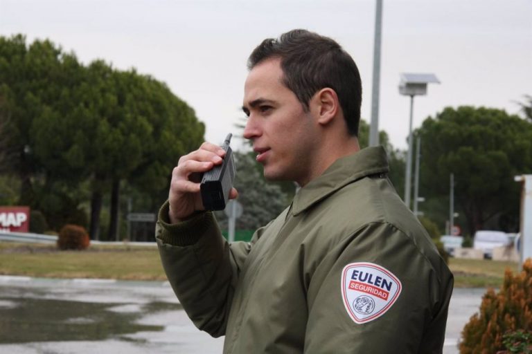 Patronal y sindicatos de la seguridad privada acuerdan una subida salarial del 1% para 2021