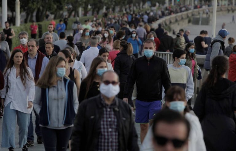 Galicia impone restricciones en Vilagarcía y las amplía en el entorno de Santiago