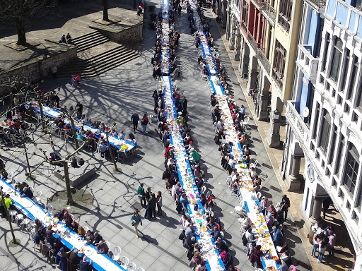 mayor numero de comensales