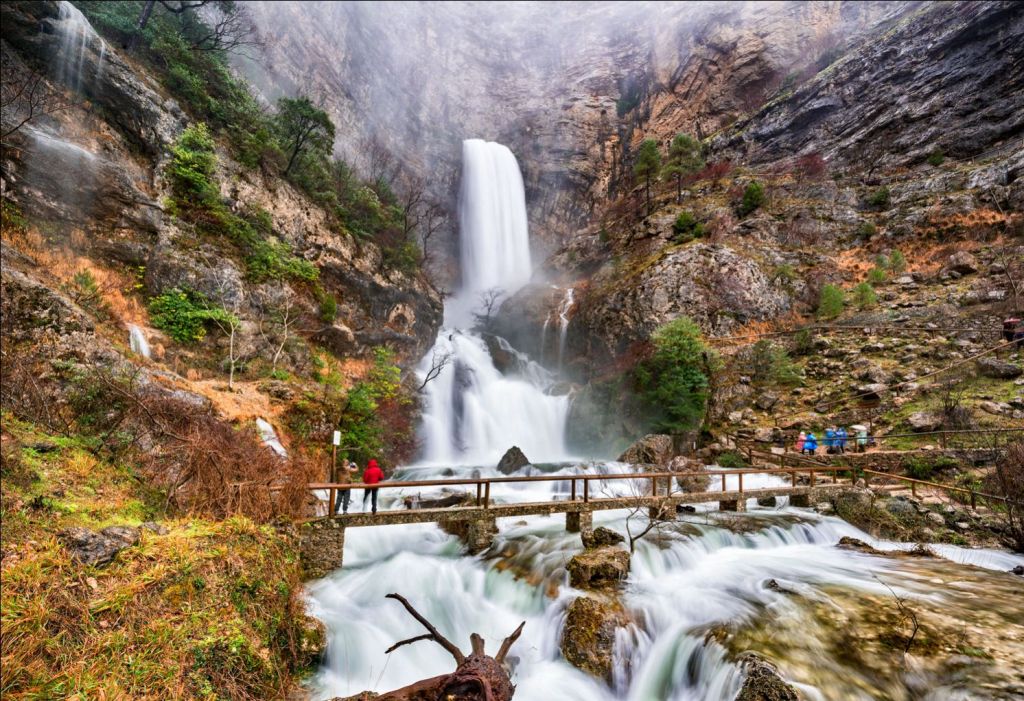 Cascadas Nacimiento Rio Mundo