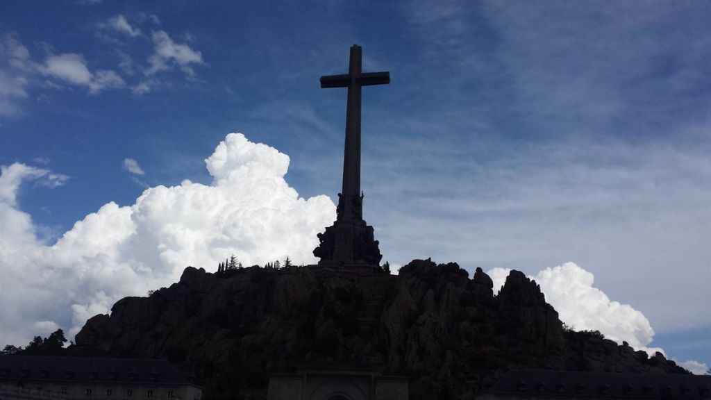 Enterrar A Franco En La Sagrada Familia Y Otras Peticiones Locas De Change.org