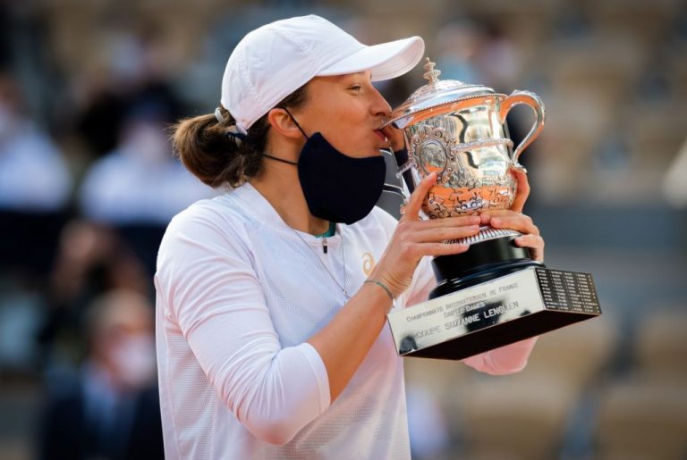 Swiatek irrumpe en el ‘Top 20’ y Paula Badosa asciende 17 posiciones en el ranking WTA
