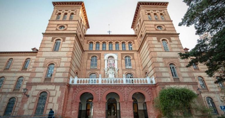 Andalucía suspende clases presenciales en la Universidad de Granada