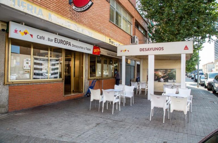 Bajar el IVA en la hostelería al 4% inyectaría hasta 4.320 millones de gasto en 2021