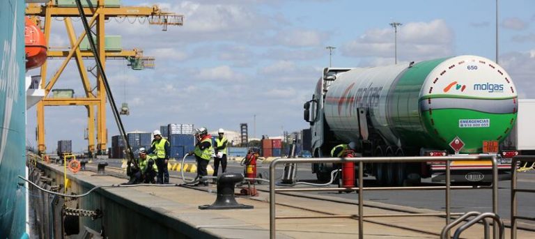 Las importaciones de gas natural caen un 9% en agosto