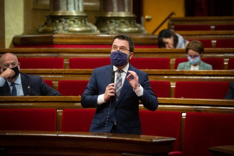 Aragonès insiste en que «no hay presidente» pero sí un Govern que ejercerá sus funciones