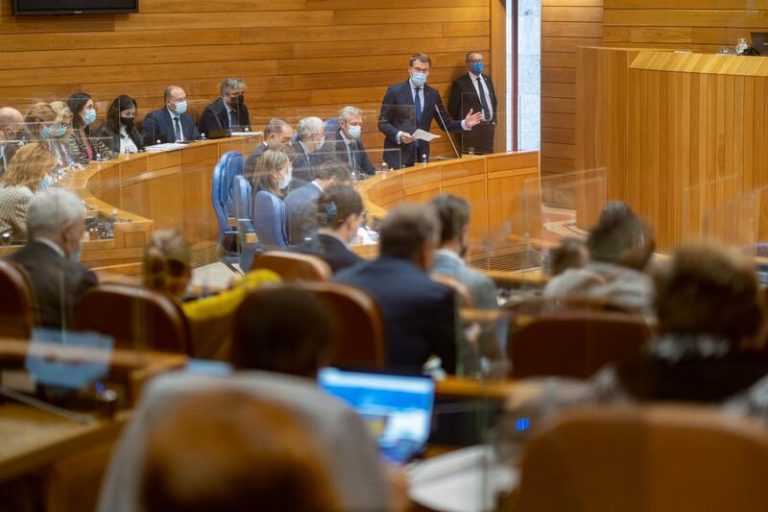 Feijóo dice que «pedirá formalmente la intervención» de Alcoa si se ratifica la «mala fe»